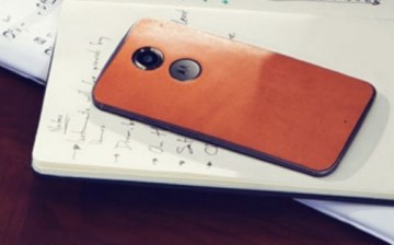 The Motorola 2nd Gen, not the Moto X4, can be seen in the image