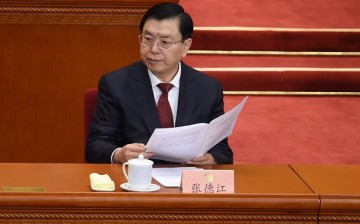 China's top lawmaker Zhang Dejiang believes that Hong Kong is better off following the One Country, Two Systems than separating from the mainland.