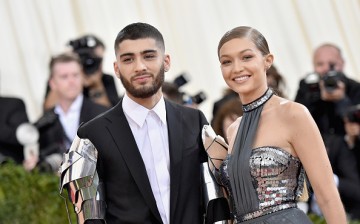 Gigi Hadid and Zayn Malik attend the 'Manus x Machina: Fashion In An Age Of Technology' Costume Institute Gala at Metropolitan Museum of Art on May 2, 2016 in New York City. 
