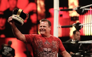 Jerry 'The King' Lawler salutes the crowd in Brooklyn at SummerSlam 2015.