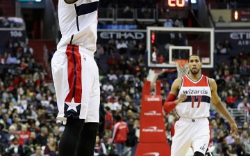 Washington Wizards wingman Jarell Eddie (L).