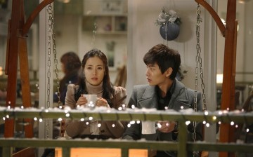 'Spellbound' is a 2011 South Korean horror romantic comedy film, starring Son Ye-jin and Lee Min-ki.