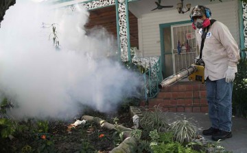 Residents in Florida fight Zika through fumigation.
