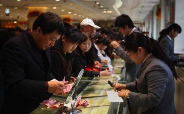 China's jewelry industry is valued at 5 billion yuan.