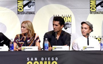(L-R) Actors Kim Dickens, Cliff Curtis, and Frank Dillane attend AMC's 'Fear The Walking Dead' Panel during Comic-Con International 2016 at San Diego Convention Center on July 22, 2016 in San Diego, California.  