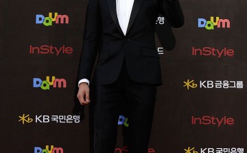 Actor Jung Il-Woo arrives for the 47th PaekSang Art Awards at Kyunghee University Art Center on May 26, 2011 in Seoul, South Korea.