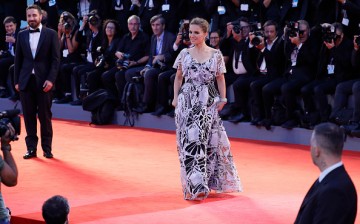 Actress Natalie Portman attends the premiere of 'Jackie' during the 73rd Venice Film Festival at Sala Grande on September 7, 2016 in Venice, Italy. 