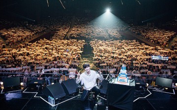 'W - Two Worlds' star Lee Jong-Suk shows up at the '2016 Lee Jong Suk Fan Meeting Variety' event held in southeastern Seoul on Sept. 10, Saturday.
