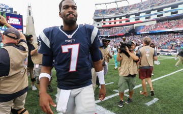 New England Patriots rookie Jacoby Brissett gets a chance to prove himself as a starter against the Houston Texans. 