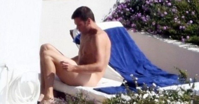 Brady is enjoying the prolonged vacation in Italy with wife Gisele Bundchen on the third weekend of his suspension.