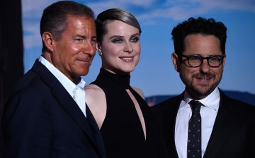  (L-R) HBO Chairman and CEO Richard Plepler, actress Evan Rachel Wood and Executive producer J.J. Abrams arrive at the Premiere of HBO's 'Westworld' - Arrivals at TCL Chinese Theatre on September 28, 2016 in Hollywood, California. 