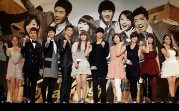 Actress Joo, actor Woo Young, Um Ki-Joon, Taec Yeon, singer Suzi, actor Kim Soo-Hyun, singer Eun Jung, actress Lee Yun-Ji, singer IU and actress Yun Young-A attend the 'Dream High' press conference.