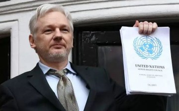 Leaker Assange.