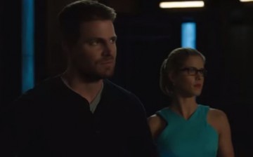 Stephen Amell and Emily Bett Rickards star in the TV series 'Arrow.'