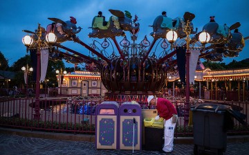 Hong Kong Disneyland Slumps Amid Fall In Mainland Tourists