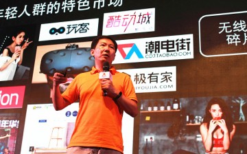 Taobao.com VP Zhang Qin speaks during the press conference of Taobao.com creature festival.
