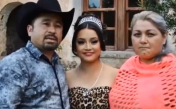 Rubi Ibarra Garcia (C) posed for a photo beside her father, Cresencio (L) and mother Anaelda  Ibarra(R).