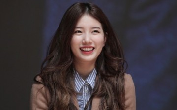 Suzy of miss A attends the movie 'The Sound of a Flower' showcase at Sungshin Women's University on November 4, 2015 in Seoul, South Korea.