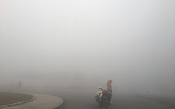 Horrific smog in Zhengzhou, Henan Province.              