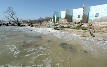 Effects of sea level rise on a village in Senegal.            