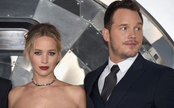 Jennifer Lawrence (L) and Chris Pratt attend the premiere of Columbia Pictures' 