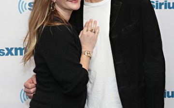 Drew Barrymore and Timothy Olyphant visit the SiriusXM studio on January 27, 2017 in New York City.   