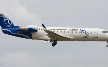 A China Express Airline Bombardier CRJ900 plane