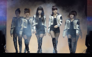  T-ara performs during a press conference to promote KBS TV drama 'Dream High' at the Kintex on December 27, 2010 in Goyang, South Korea.