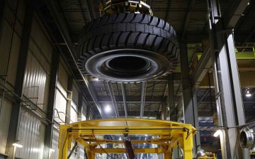 The U.S. removed anti-dumping tariffs on China's tire manufacturers.