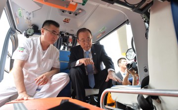 U.N. Secretary-General Ban Ki-moon visits the Beijing Red Cross Emergency Rescue Center.