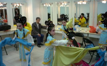 Pupils Perform Peking Opera in Beijing