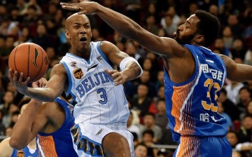 Stephon Marbury shows his skills during a CBA game.