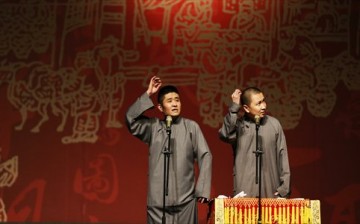 Miao Fu and Wang Sheng will perform a crosstalk about the anti-graft campaign during the 2015 Spring Festival Gala.
