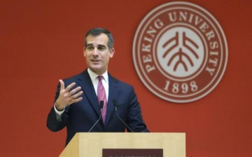 Los Angeles Mayor Eric Garcetti speaks during a conference on the challenges and opportunities for sustainable development at Peking University Stanford Center, Beijing, Nov. 20, 2014.