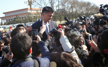 Yao Ming promotes specialized sports programs in high school P.E. classes.