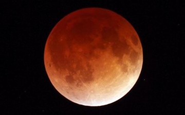A lunar eclipse can occur only the night of a full moon because it takes place only when the Earth, sun and moon are very closely or exactly aligned with the Earth in the middle, which is called syzyg