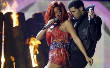 Drake and Rihanna perform 'What's My Name' at the 53rd annual Grammy Awards in Los Angeles, California February 13, 2011. REUTERS/Lucy Nicholson