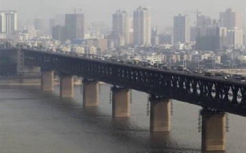The Chinese government is eyeing to boost the Yangtze River economic belt, developing a city cluster plan that was already handed out to three of the involved provinces.