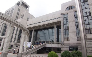 Shanghai Library, the second-largest library in China, received 980,800 adult female readers in 2014.