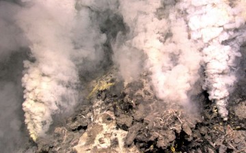 Underwater hydrothermal vents