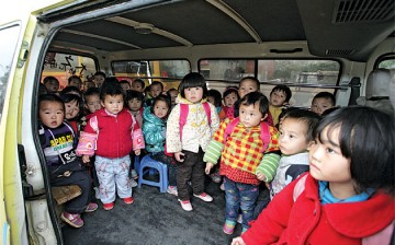 18,500 children die from car crashes in China, making it the leading cause of death among kids aged 3-14 years old. 