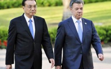 Premier Li and President Santos are to attend a seminar on people-to-people exchanges between their nations.