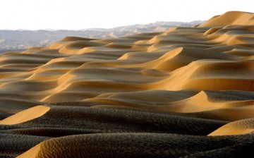 Located in Xinjiang Uyghur Autonomous Region in northwest China, the Taklimakan Desert is also recognized as the second largest shifting-sand desert in the world, next to Sahara Desert in Africa.
