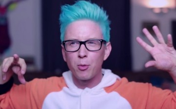 YouTube sensation Tyler Oakley continues to bolster his strong online presence and reap awards.