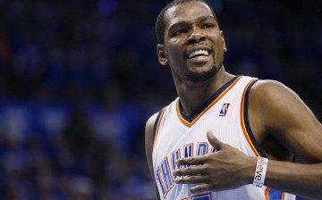 Kevin Durant's new red shoes are creating talks he is set to join the Wizards