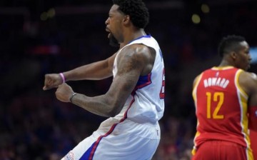 DeAndre Jordan reneges on his commitment to sign with the Mavs and decided to stay with the Clippers.