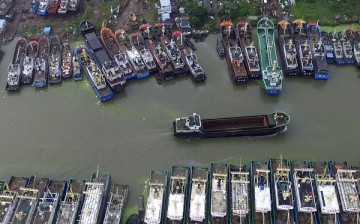 As part of Zhejiang's preparations for Typhoon Chan-Hom, the local government has called its ships back to port and evacuated over 865,000 residents.
