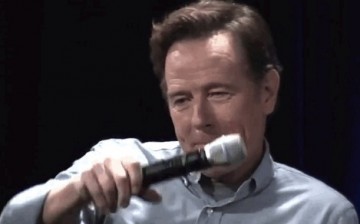 Bryan Cranston had the audience in stitches at the recent San Diego Comic-Con with epic rsponse to a fan complete with microphone drop.
