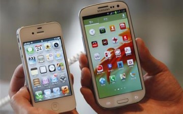 If android progresses well, Samsung can beat Apple. 