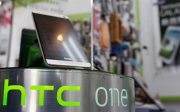 The HTC One M7 Smartphone on a display for viewing.